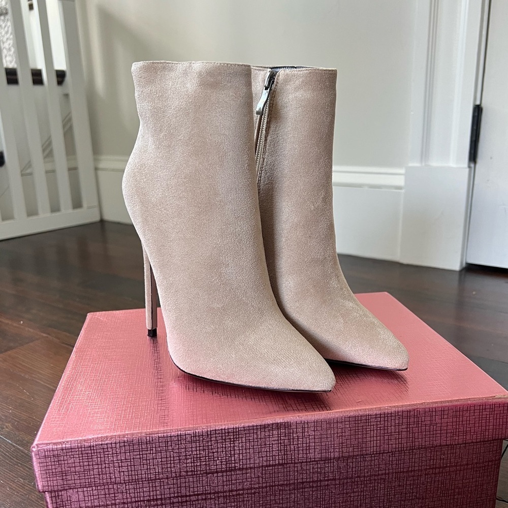 NEW IN BOX - Nude, Beige Faux Suede 4.5” High Heel Pointy Toe Ankle Boots
